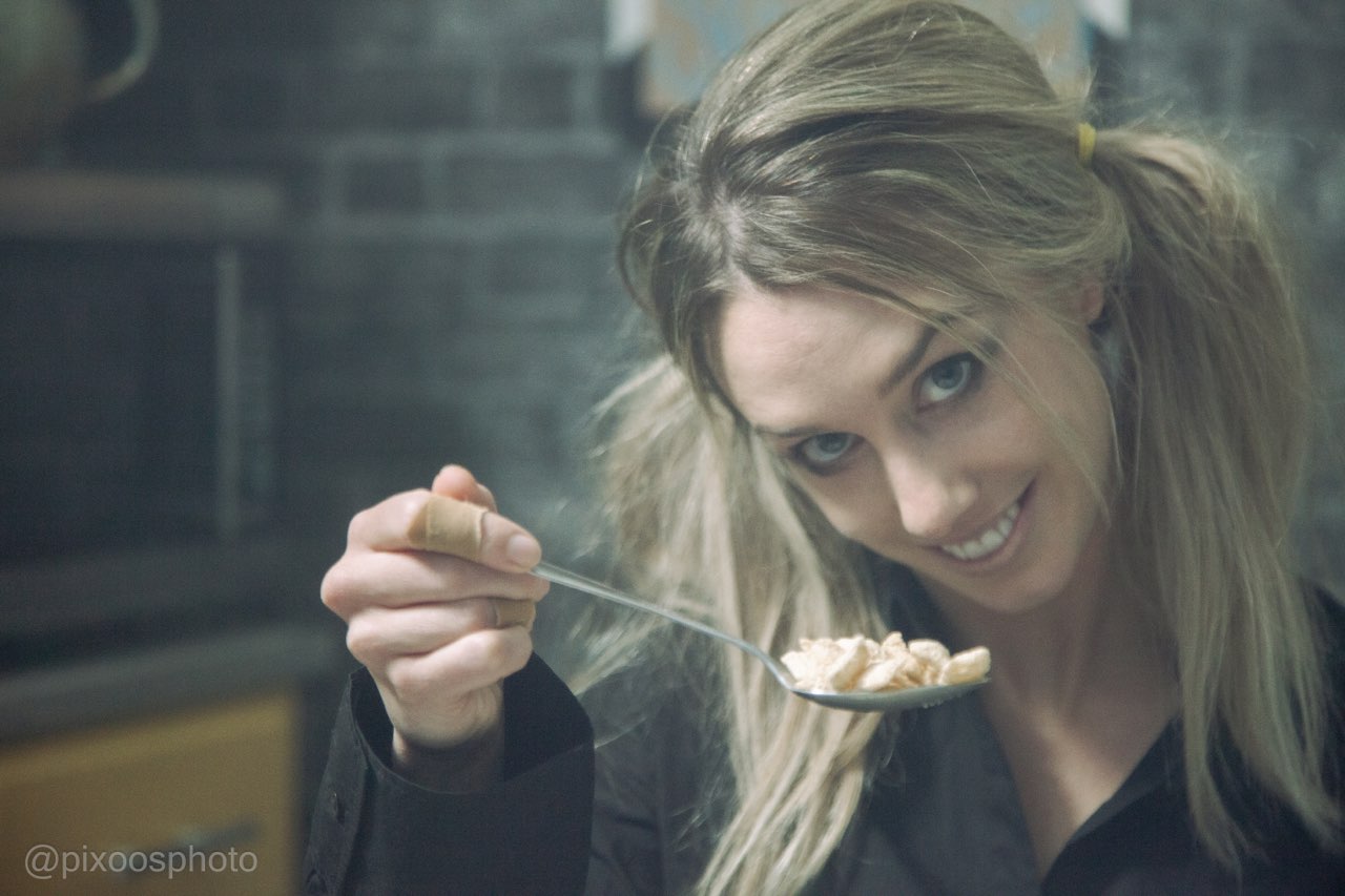 Appetite, held at the lips — Portrait of Consumption.